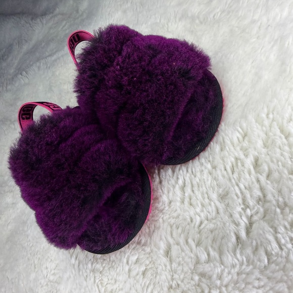 UGG Fuchsia Fluffy Slippers - Picture 1 of 7